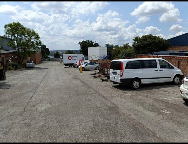 INDUSTRIAL PROPERTY TO RENT IN HALFWAY HOUSE
